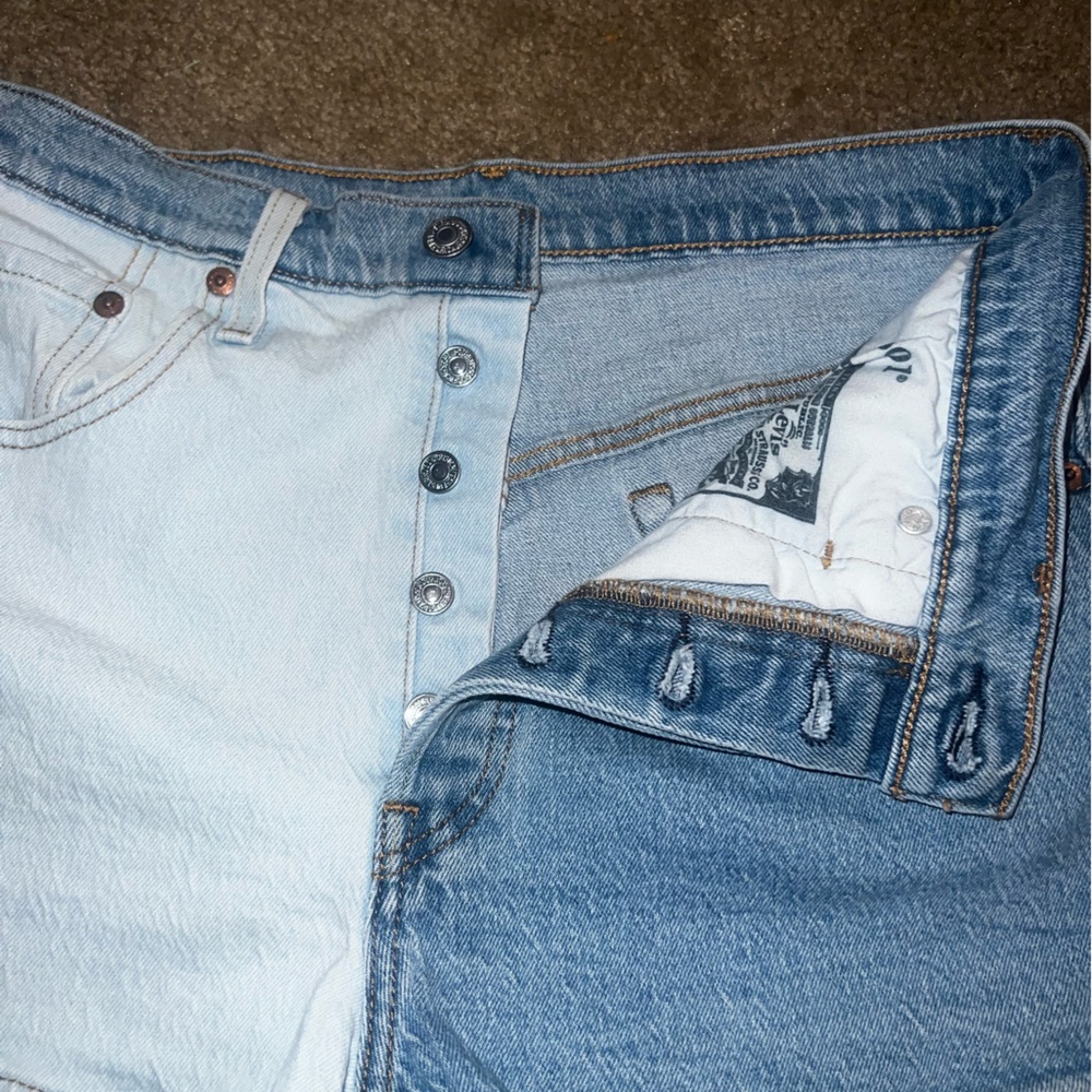 Two Toned Levi’s - Picture 2 of 4